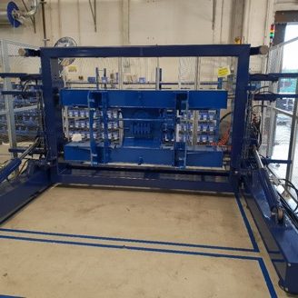 Ribaltatore per montaggio basamenti