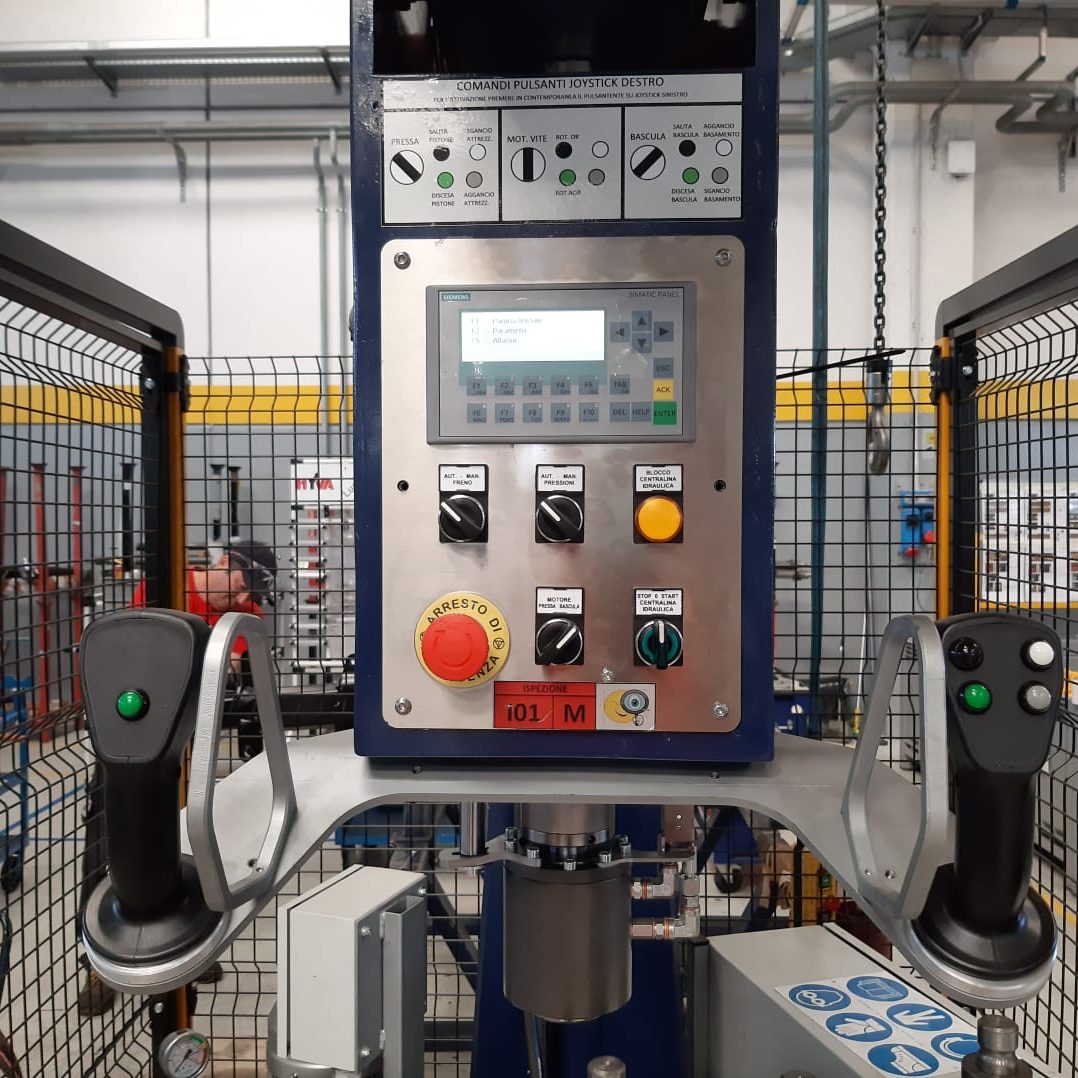 pressa bandiera automatica produzione attrezzature industriali