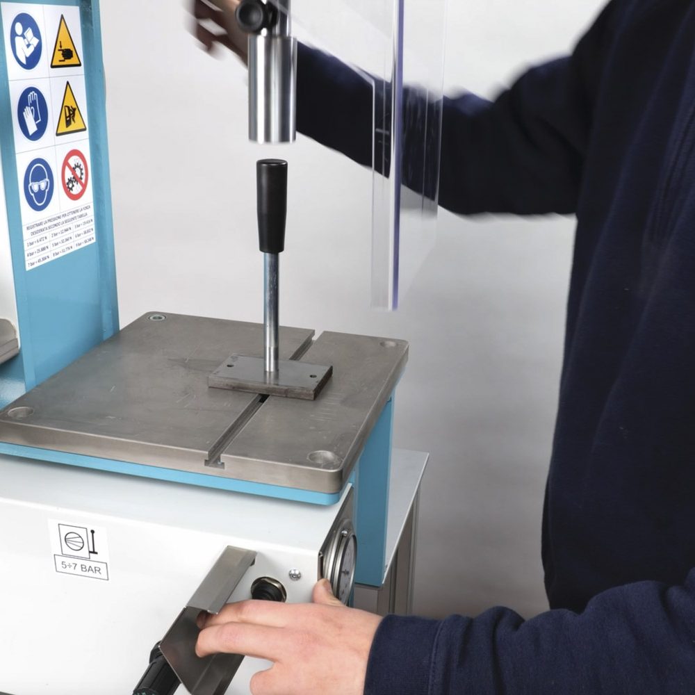 ALKY5000 Pressa pneumoidraulica con avvicinamento a cremagliera