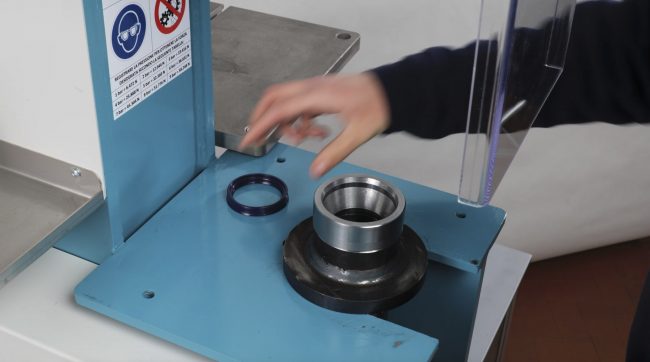 ALKY5000 Pressa pneumoidraulica con avvicinamento a cremagliera